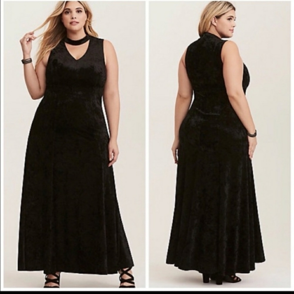 Torrid Black velvet chocker dress